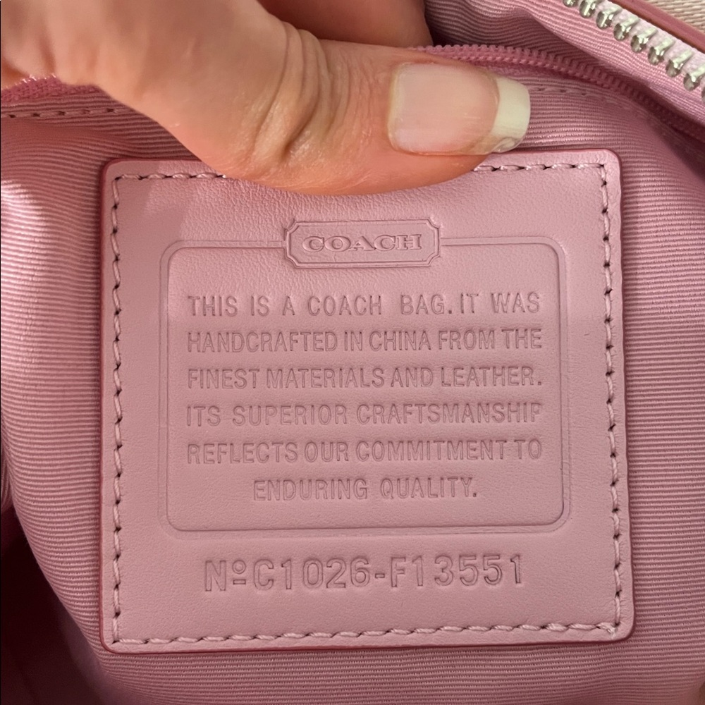 NWT RARE Vintage y2k Pink Coach Bag - Picture 3 of 3